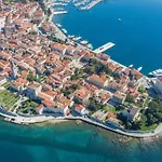 Genoa Guest house 3*