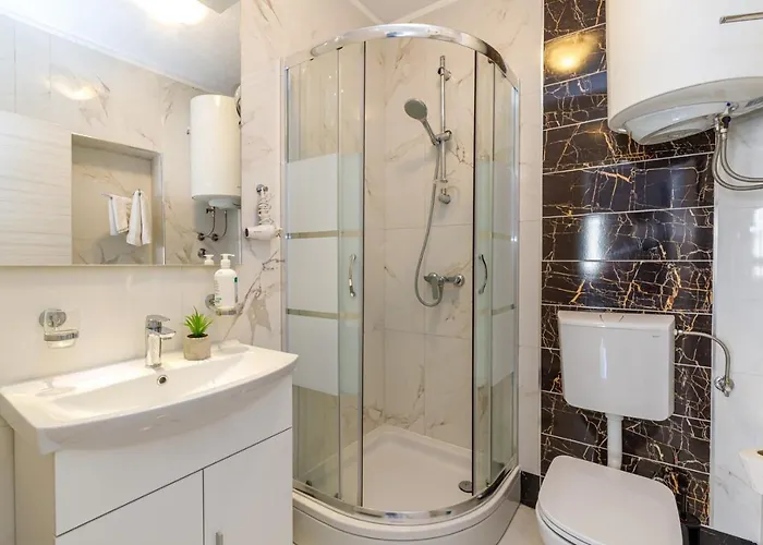 Genoa Guest house 3*