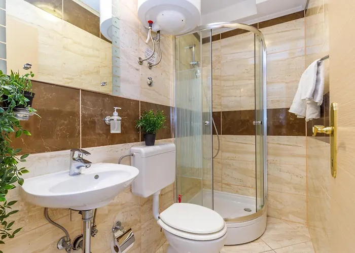 Genoa Guest house 3*