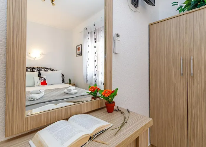 Genoa Guest house 3*