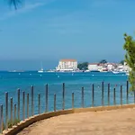 Πανσιόν Genoa 3*